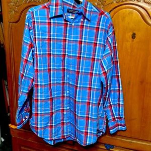 Men’s button up shirt,medium long sleeve.Used but nice shirt no stains